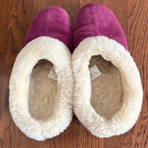 L.L. Bean Women's Slippers in Purple and Cream Shearling Lined